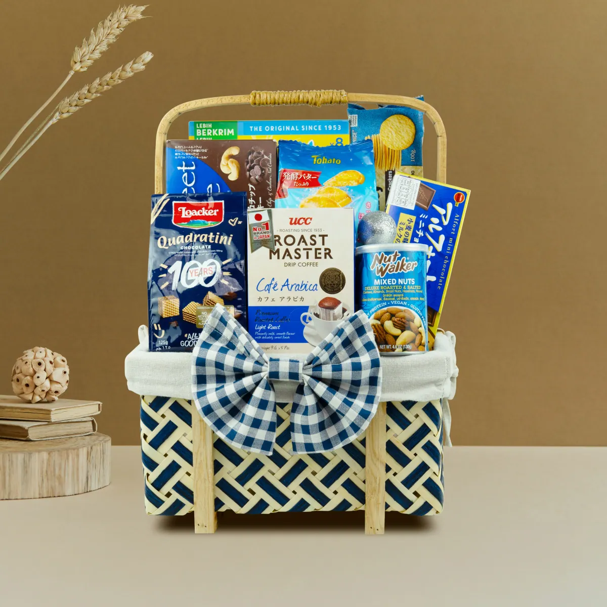 BLUE DELIGHT BASKET